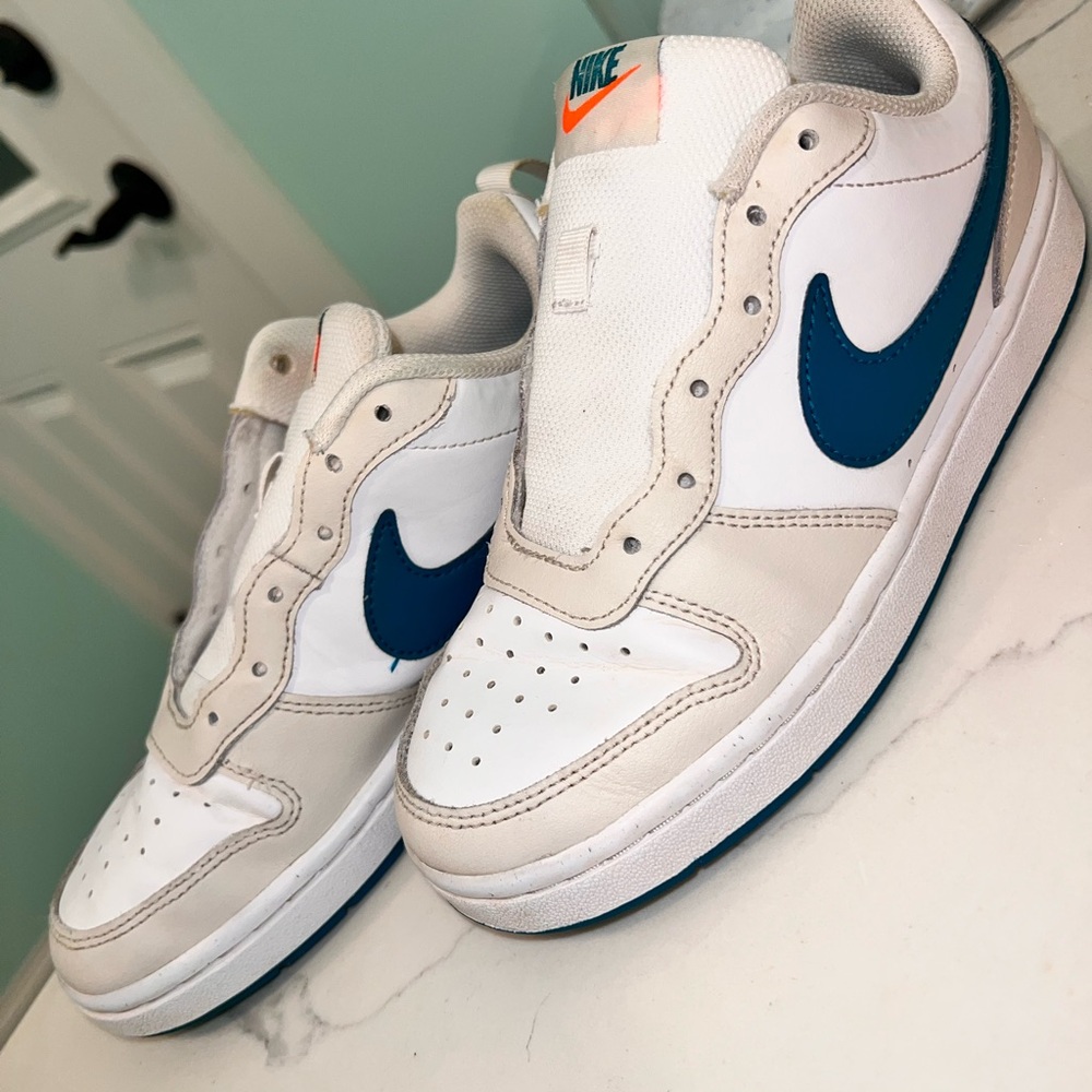 Nike Kids White and Navy Sneakers
